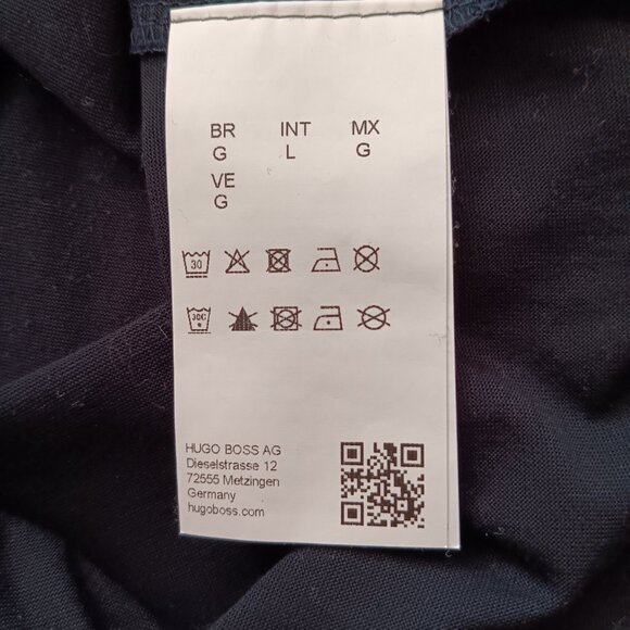Hugo boss T-shirt Large - Picture 2 of 4
